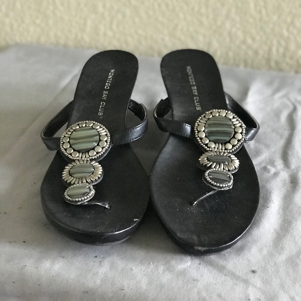 Black wedges